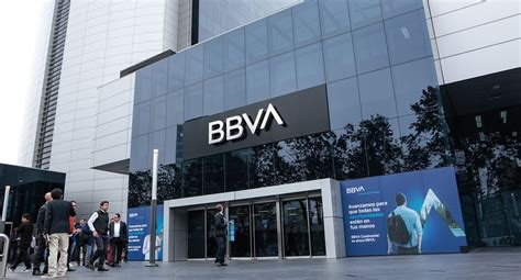Negocios: BBVA lanza su app ‘Beneficios’ que busca llevar el banco al ...