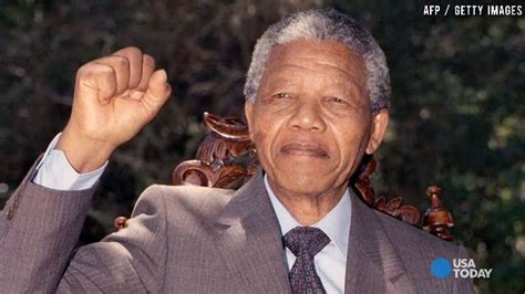 Nelson Mandela, rights activist, dies