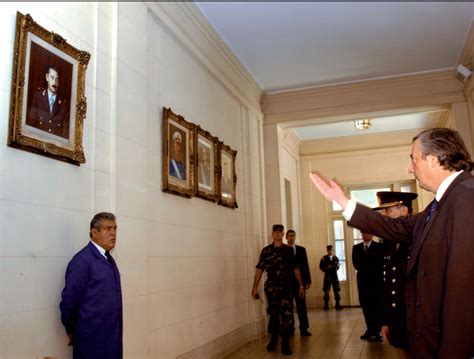 Nestor Kirchner ordena bajar el cuadro del dictador Videla ...