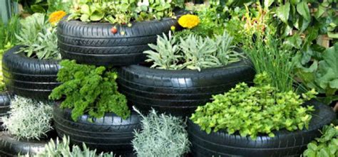 Neumáticos reciclados: 20 ideas para maceteros de jardín ...