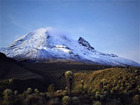 Nevado Del Ruiz, Parque Nacional Natural Los Nevados ...