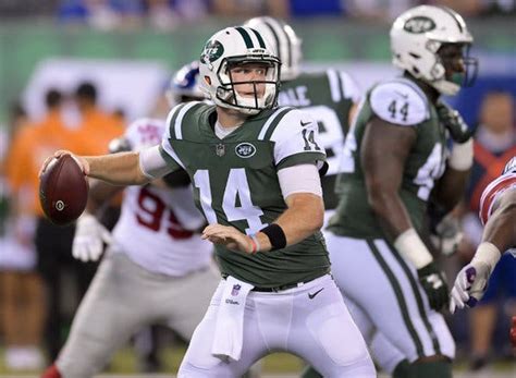 New Age Sam Darnold Tries to Solve an Age Old Jets Problem ...