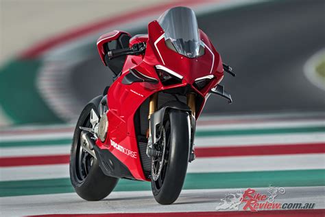 New Model: 2019 Ducati Panigale V4 R  998cc    Bike Review