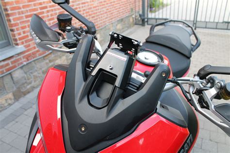 New navihalter on my new Multistrada with carbon ...