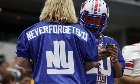 New York Giants Fan Wears Special 9/11 Memorial Jersey ...