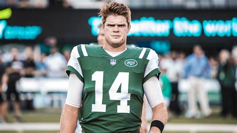 New York Jets Announce Rookie Sam Darnold as Week One ...