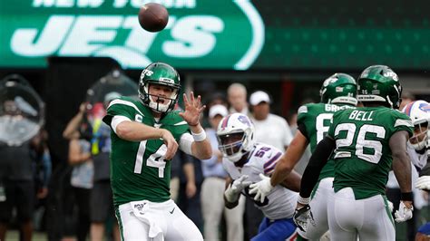 New York Jets quarterback Sam Darnold to miss multiple ...