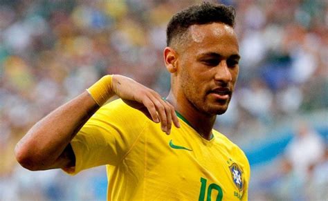 Neymar avisa: “Se va con Messi”  o el cambio de cromos en ...