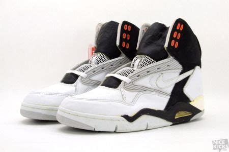 Nike Air Force V   1990s | Vintage nike, Vintage sneakers ...