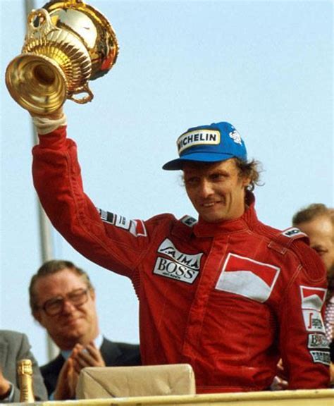 Niki Lauda   trzykrotny mistrz świata zmarł niespodziewanie