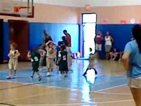 niÑos d escuela elemental jugando baloncesto   YouTube