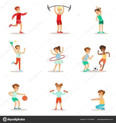Niños practicando diferentes deportes y actividades físicas en la clase ...