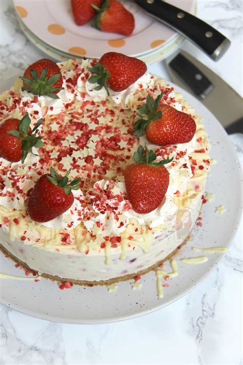 No Bake White Chocolate & Strawberry Cheesecake!   Jane s ...