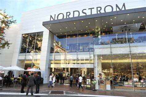 Nordstrom Return Policy – Things You Must Know About Returns   Bare ...
