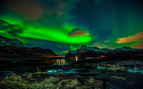 Norway, Lofoten Islands, mountains, winter, night ...