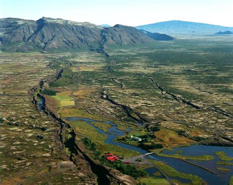 Noticias Geológicas: Islândia dividida em duas grandes ilhas