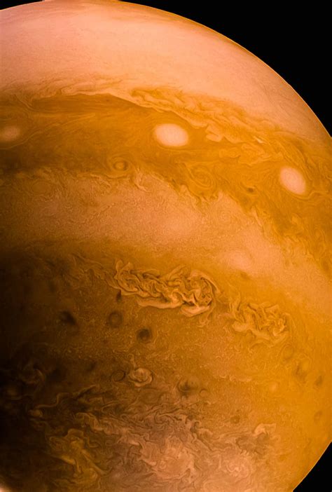 Novas  e incríveis  fotos de Júpiter são divulgadas pela Nasa