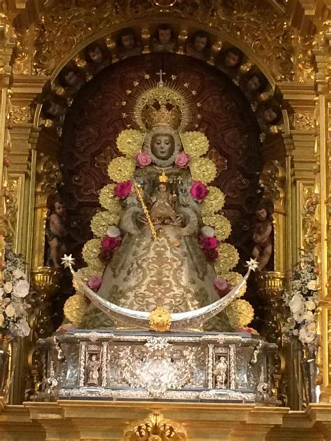 Ntra. Sra. la Virgen del Rocío con nueva saya | Rocio.com