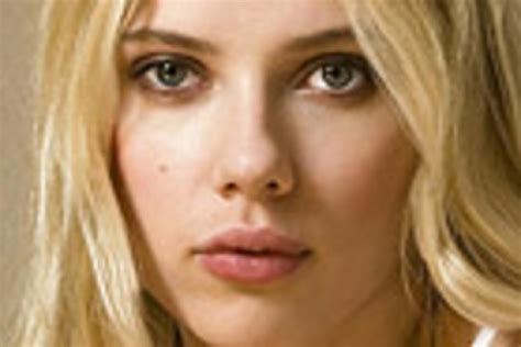 Nude photos uproar: FBI hunts Scarlett Johansson  hacker