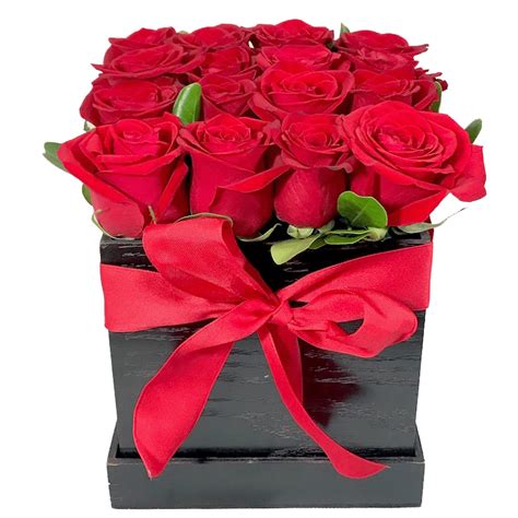 Nuestro secreto   caja de rosas rojas   Florerías en Tijuana