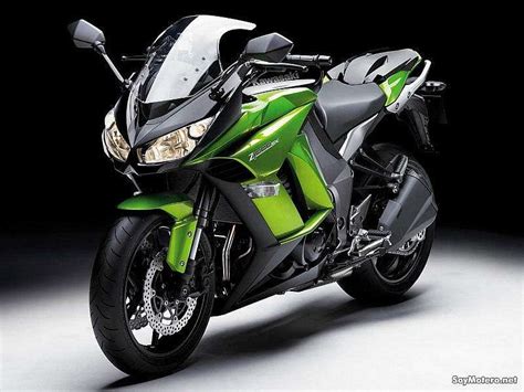 Nueva Kawasaki Z1000SX: la naked se viste de Ninja