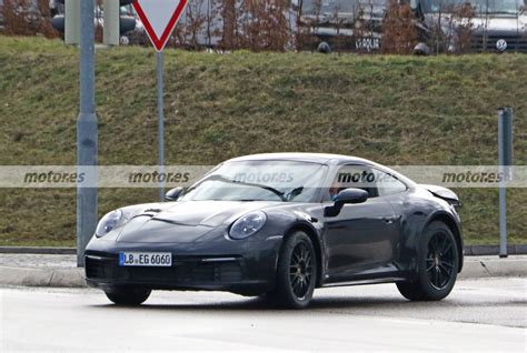 Nuevas fotos espía del futuro Porsche 911 Safari revelan ...