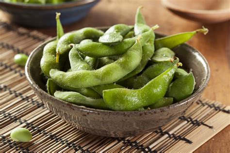 Nutrición: ¿Qué beneficios aporta el edamame, el snack saludable de moda?