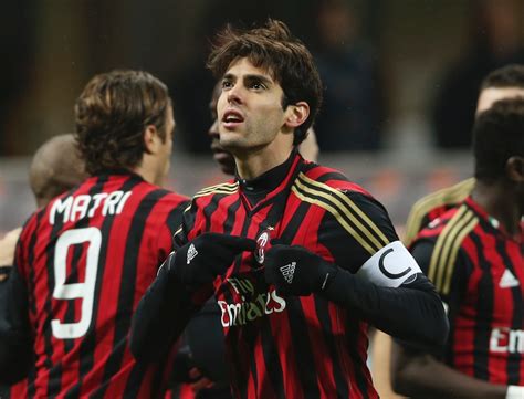 O jogador Kaká: Ídolo no Milan e auge em 2007   Esportes ...