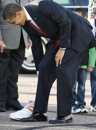 O Neal regaló a Obama una de sus zapatillas del All Star   MARCA.com