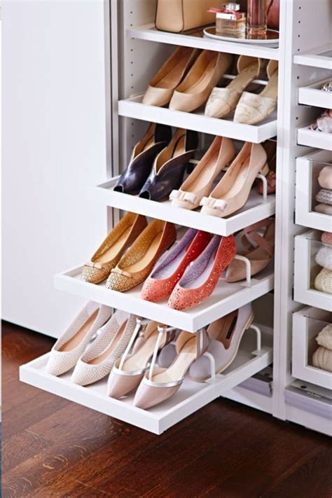 Organized closets // How to Organize your shoes // heal organizing ...