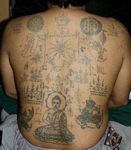 Original tibetian buddhist mantra full back tattoo ...