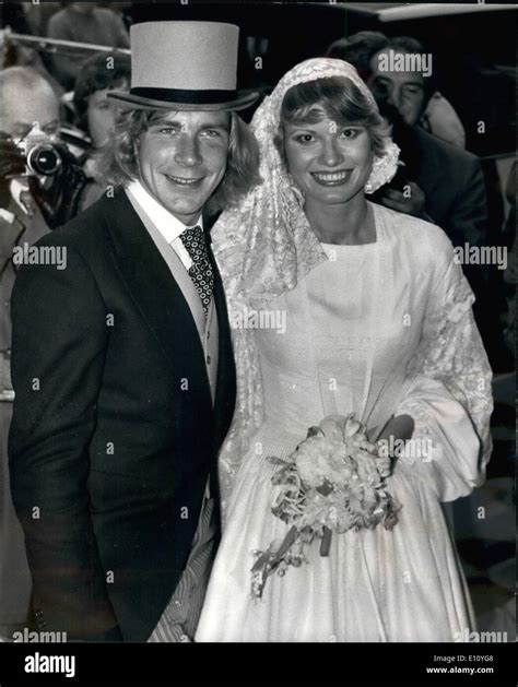 Ottobre 10, 1974   Racing Driver James Hunt si sposi modello.: Racing ...