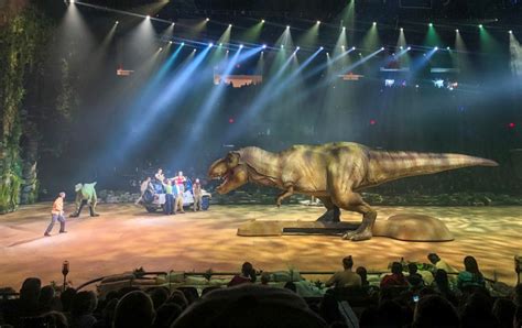 Our Review of the Jurassic World Live Tour Show – Second City Mom