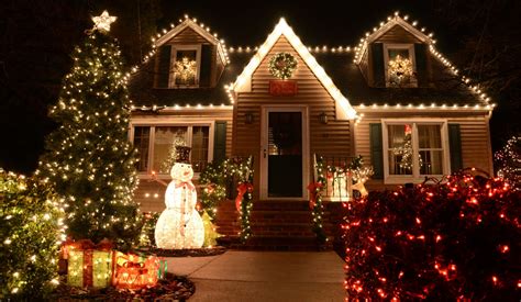 Outdoor Christmas Decorations That Won t Break Your Budget