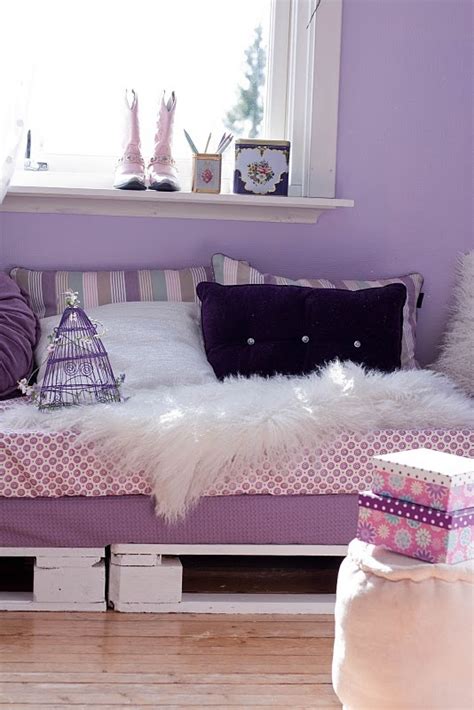 pallet bed+lovely colours! :  #diy #pallets #design | DIY ...