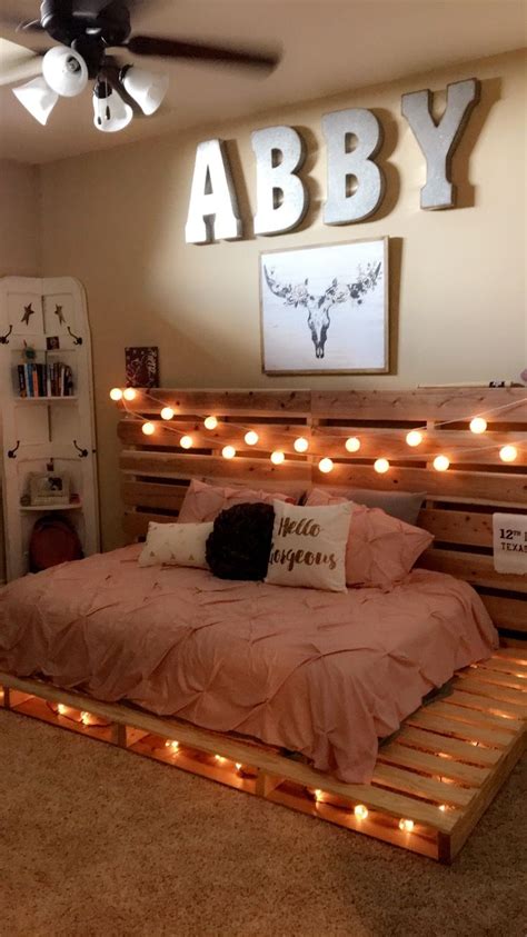 Pallet bed | Room in 2019 | Dream rooms, Teen girl rooms ...