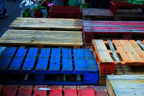 Pallet Garden: 19 Ideas For The Ultimate Upcycle • Insteading