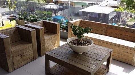 Pallet Wood Made Balcony Furniture | Pallet Ideas