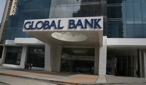 Panamá cuenta con más sucursales bancarias que el resto de ...