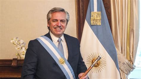 Pedro Sánchez felicita al presidente argentino, Alberto Fernández, y ...