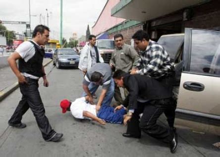 Peliculesca persecución de delincuentes en Metepec   Toluca Noticias