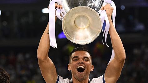 Pepe set to leave Real Madrid and sign two year deal with ...