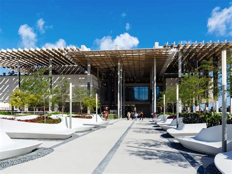 Pérez Art Museum Miami | Travel + Leisure