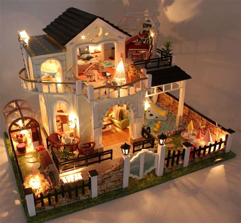 Perfect hora grande DIY casa de muñecas de madera Euro estilo 3D luces ...