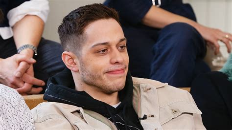 Pete Davidson s Body Measurements Including Height, Weight, Shoe Size ...
