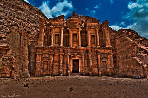 Petra Historical Place In Jordan | Travel Featured