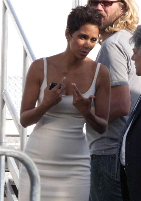 Photos of Gabriel Aubry with Nahla, Halle Berry Filming in ...