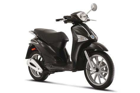 Piaggio dealer over scooters doorleveren in 2013   Tweewieler