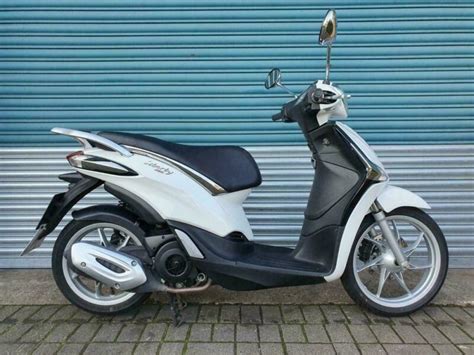 PIAGGIO LIBERTY 125 WHITE 2019   ONLY 1000 MILES   DEALER OWNER FROM ...