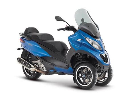 Piaggio MP3 500 LT: El scooter tres ruedas más seguro   Motos Marin